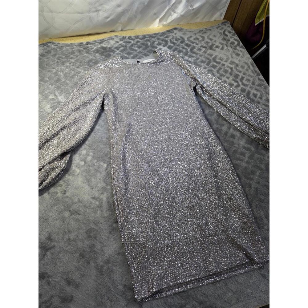 Caramela Sequin Cocktail Dress Silver, Fully Lined, Size M Never Worn ! - Picture 5 of 15